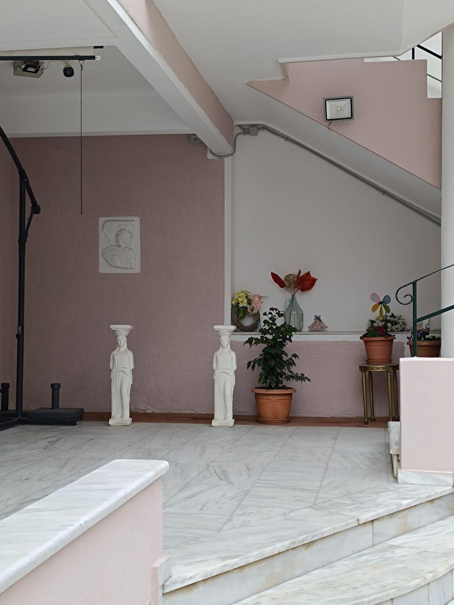Spacious Apartment Corinth Стая снимка